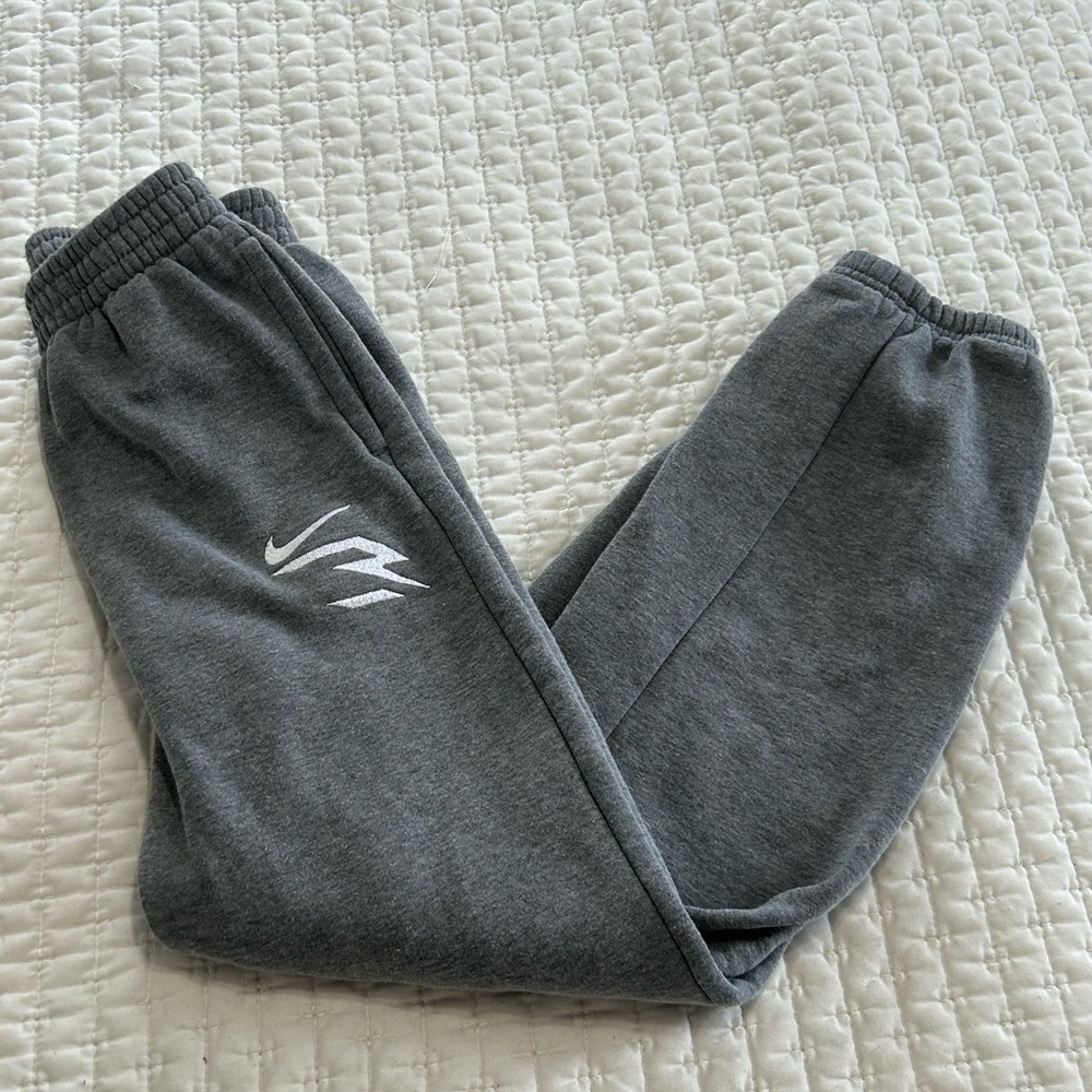 Boys Nike Gray Sweatpants